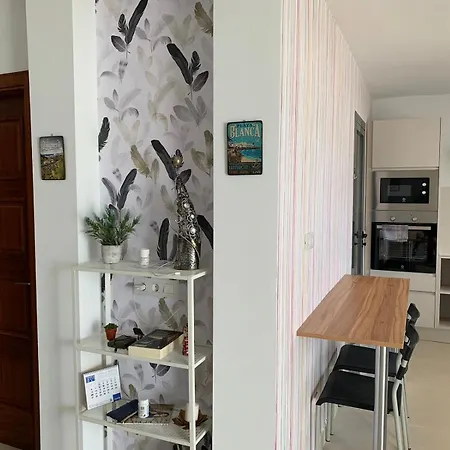 Varela Lo House