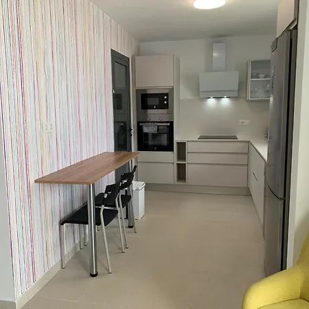 Varela Lo House